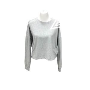 Umbro gray cropped waist long sleeved sweatshirt